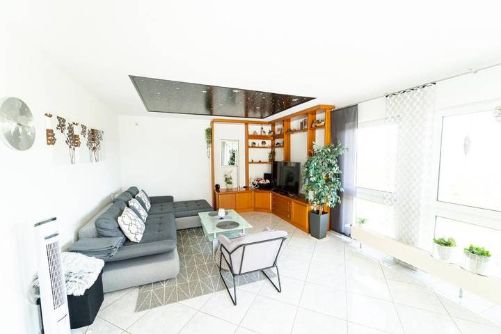 Ferienwohnung für 6 Personen, mit Balkon und Whirlpool sowie Terrasse und Garten in Leinfelden-Echterdingen - 4