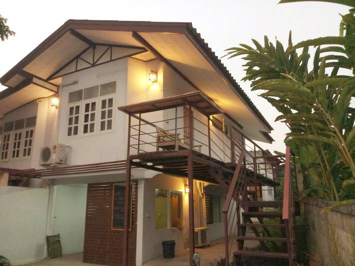 Gîte pour 2 personnes, avec jardin dans Mae Hong Son