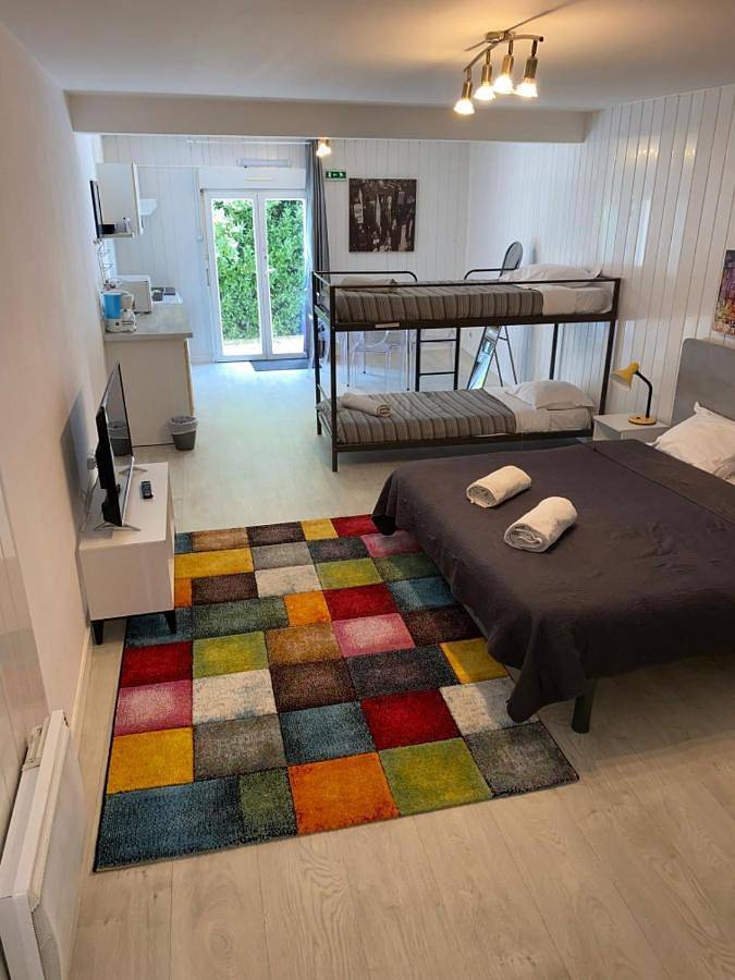 Comfort Triple Room - 1 Single bed + 1 Large Double bed in Cerizay, Deux-Sèvres