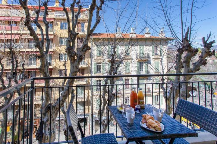 Gîte pour 2 personnes, avec vue et balcon dans Gare De Nice Riquier - 3