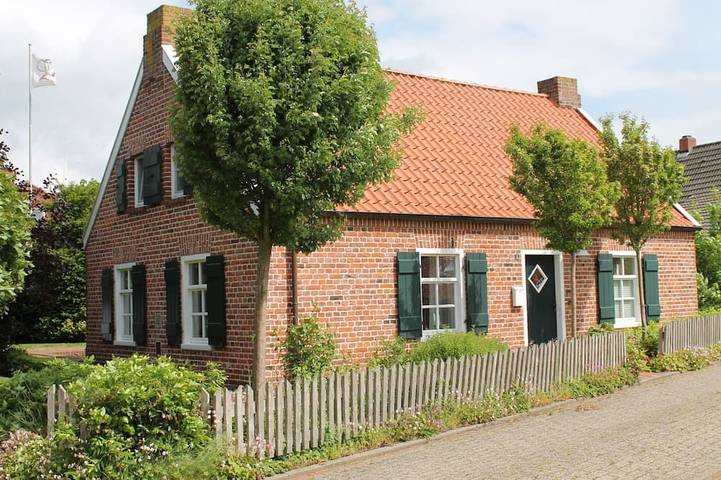 Ferienhaus für 4 Personen, mit Terrasse und Garten sowie Sauna in Loquard