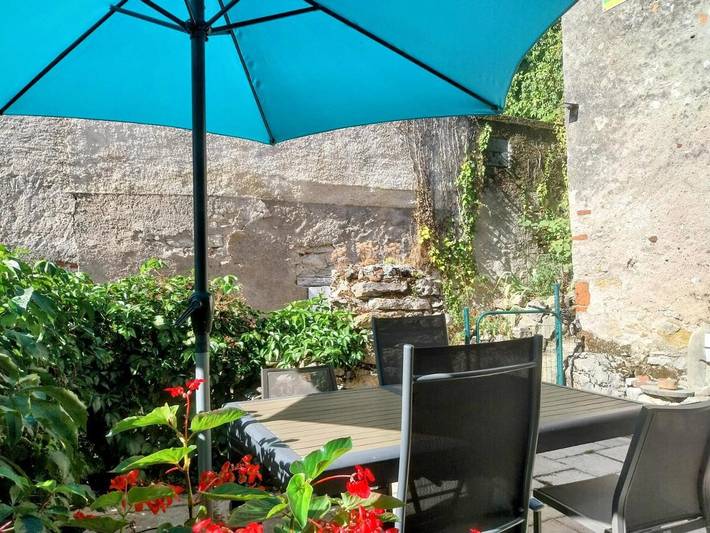 Location de vacances pour 5 personnes, avec vue et jardin à Luzech - 2