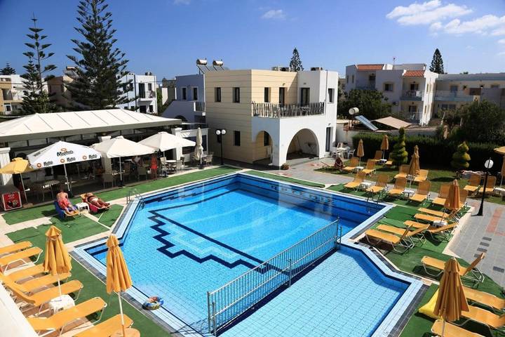 Appart’hôtel pour 2 personnes, avec Balcon ainsi que Terrasse et Piscine