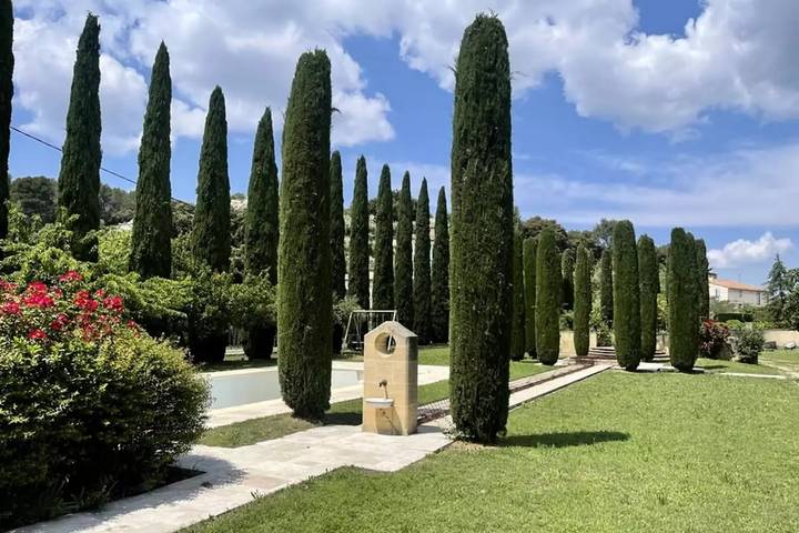 Location de vacances pour 8 personnes, avec jardin, animaux acceptés à Rognes - 2