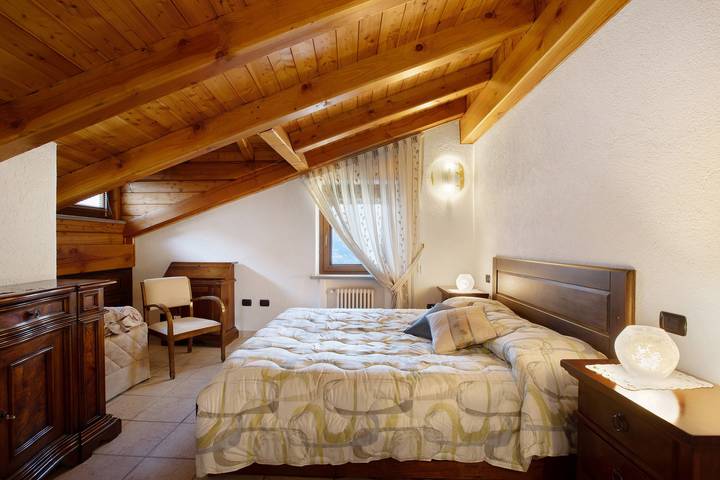 Hel lejlighed, Apartment 'Manu - Blavy Nus' with Mountain View, Private Terrace and Wi-Fi in Blavy, Comune di Nus