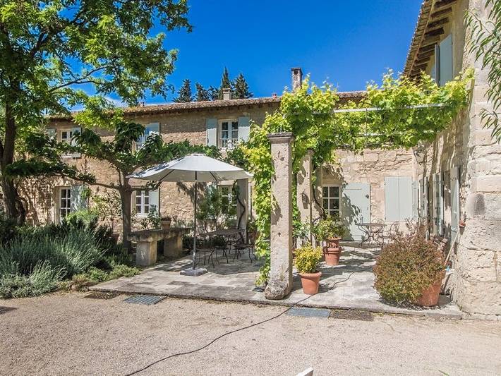 Maison de campagne pour 10 personnes, avec piscine et jardin à Saint-Étienne-du-Grès - 4
