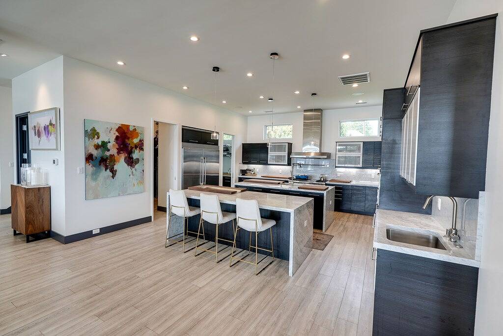 Lake Norman Lakefront - Pickleball, Hot Tub, Pool in Mayhew, Lake Norman