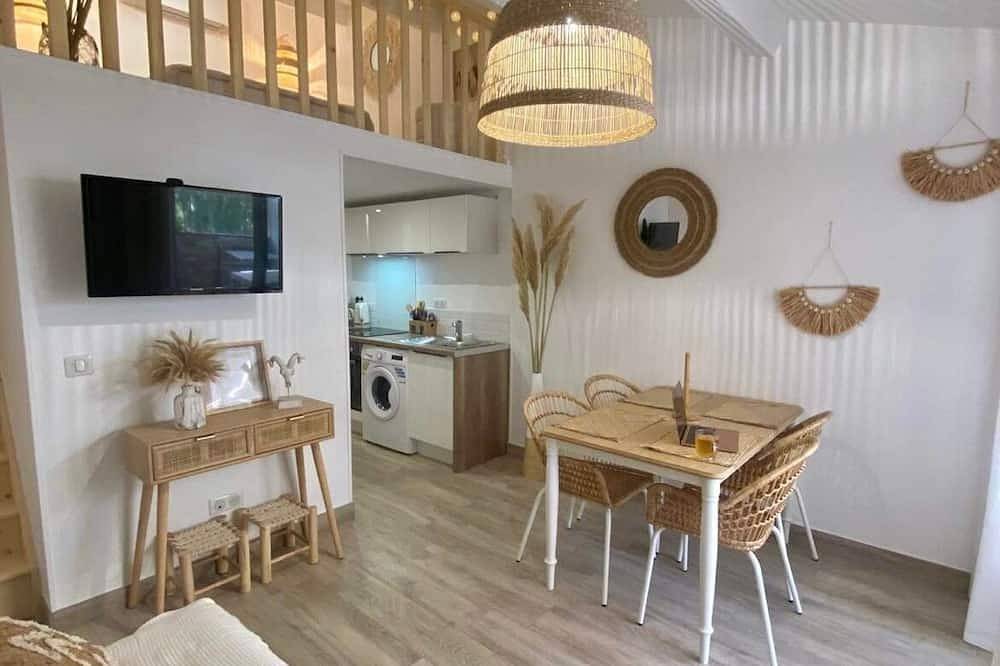 Appartamento intero, Superb 2-person 38m2 air-conditioned apartment 250m from the beach. in Calvi, Calvi e dintorni