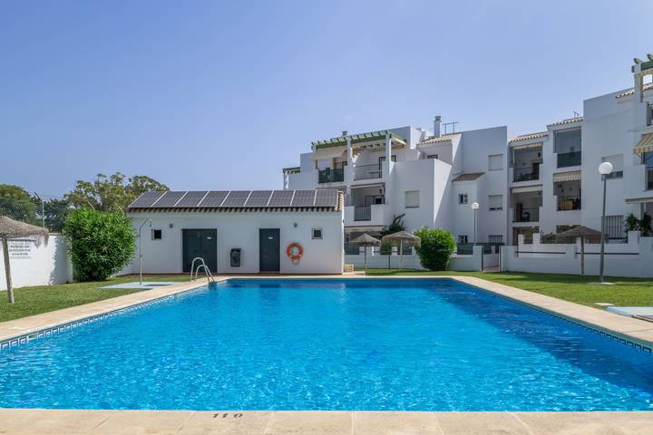 Ganze Wohnung, Ferienwohnung 'En Rotonda Atalaya' mit Meerblick, Gemeinschaftspool und WLAN in Playa de los Bateles (Conil de la Frontera), Conil de la Frontera