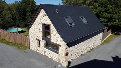 Gîte pour 5 personnes, avec jardin ainsi que piscine et terrasse en Corrèze