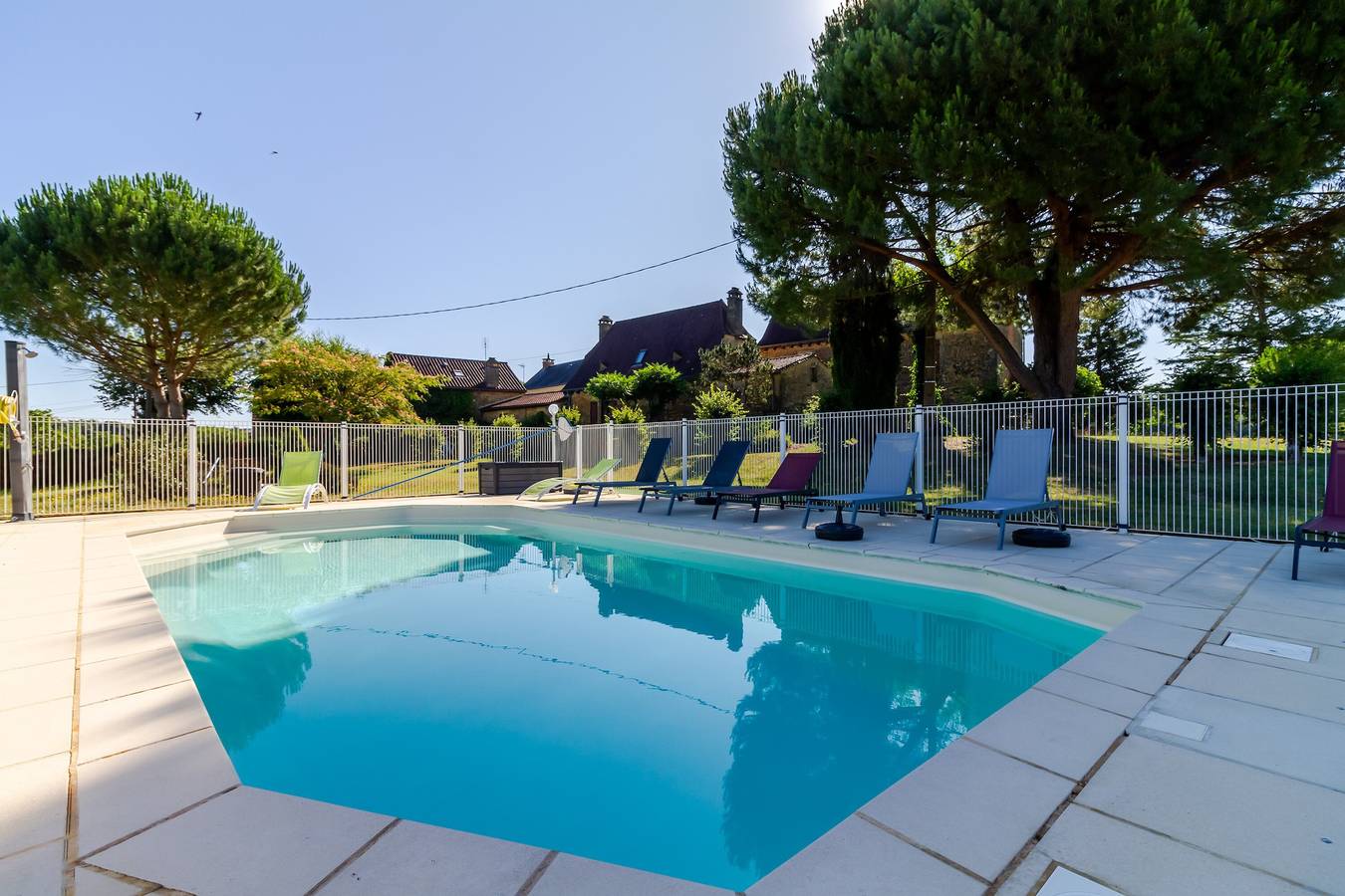 Chambre Clémentine - Romantisme et confort - Piscine partagée in Proissans, Périgord Noir