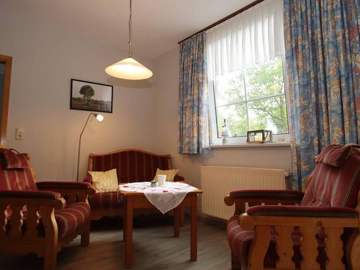 Ferienwohnung für 4 Personen, mit Terrasse und Pool in Großefehn - 2