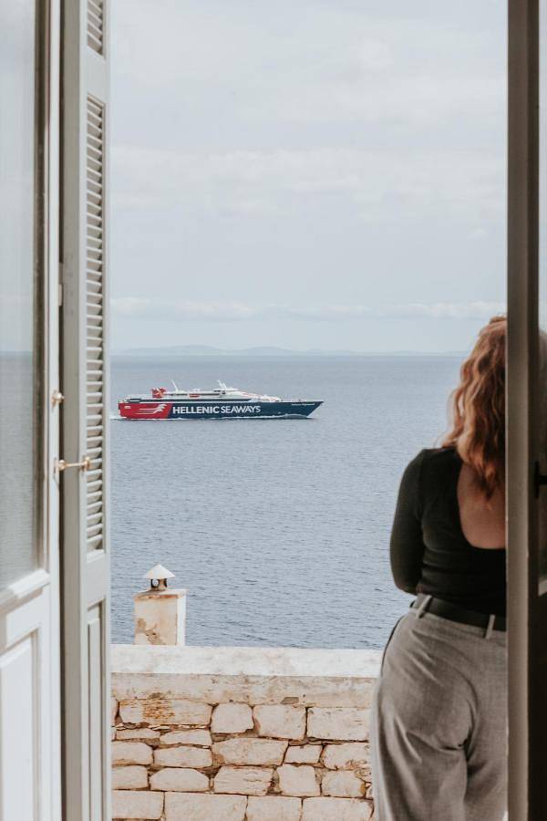 Maison d’hôte pour 3 personnes, avec jardin ainsi que vue et balcon dans Syros