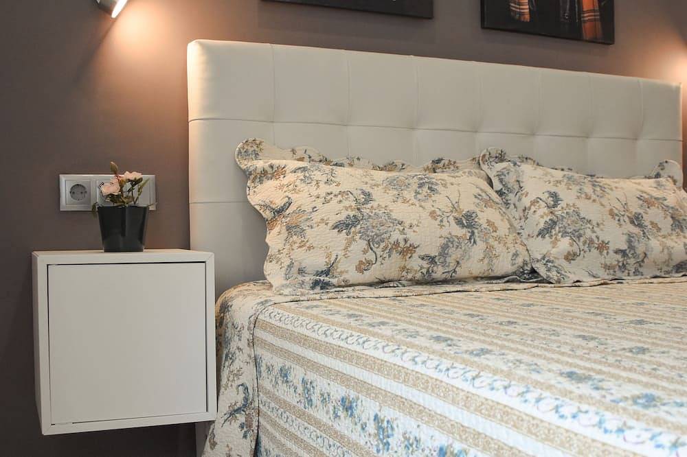 Entire apartment, Conide 2 dormitorios 2 baños Huca in Oviedo, Cordillera Cantábrica