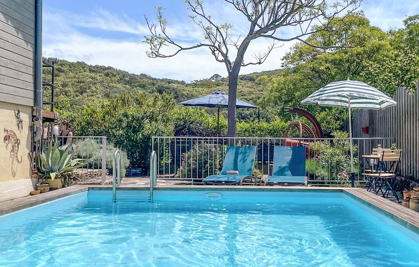 Appartement moderne et spacieux avec piscine et parking in Faugères, Région de Béziers