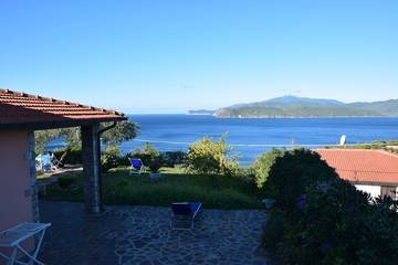 Ferienhaus für 6 Personen, mit Terrasse und Garten in Morcone