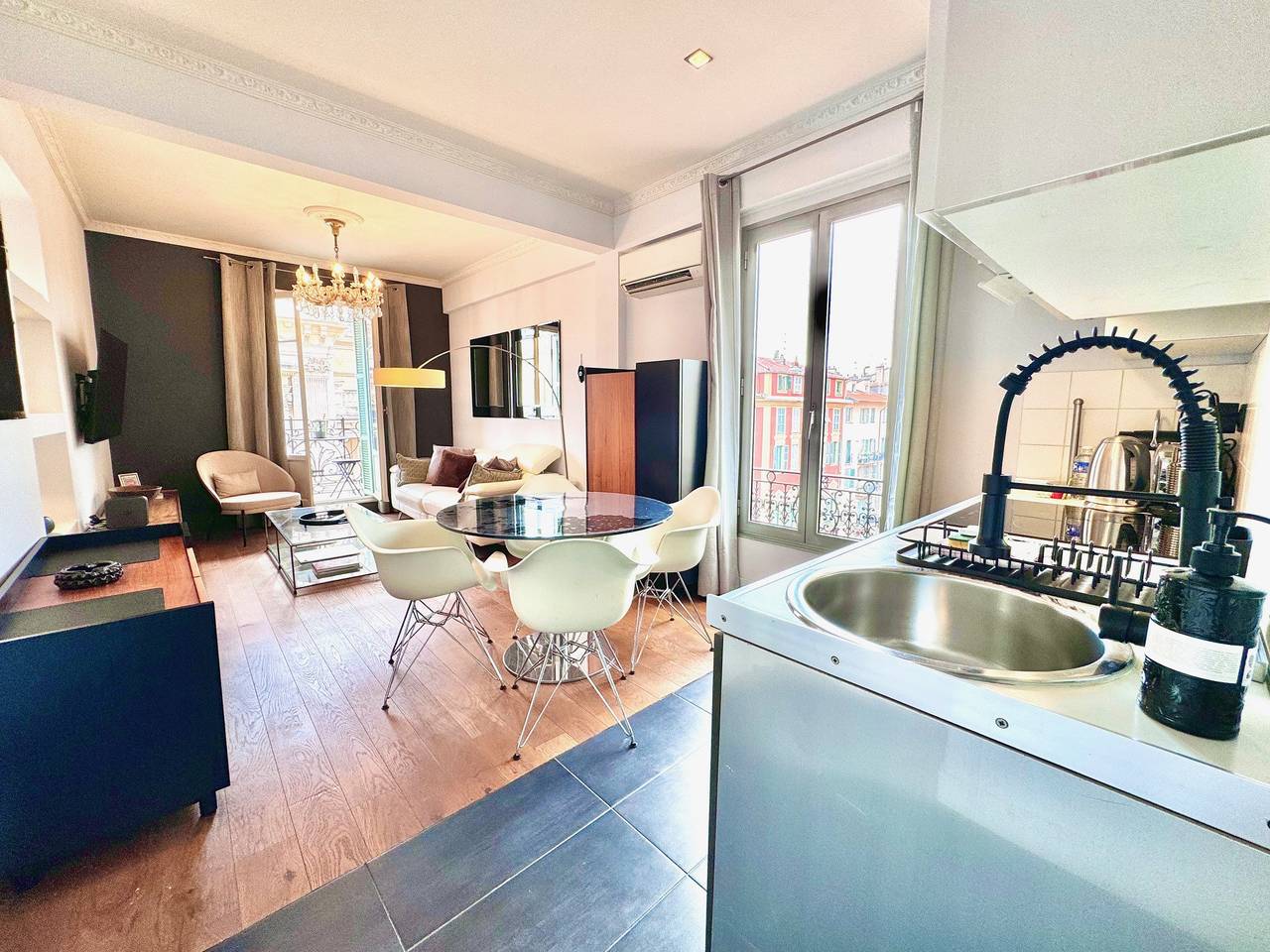 Appartement entier, B Ot Le Petit Balcon de l'Opéra - Old Town Promena in Nice, Côte méditerranéenne (France)