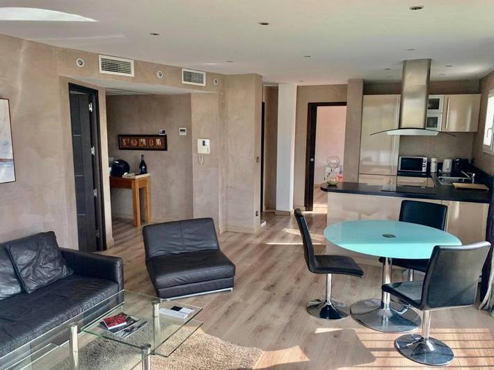 Gîte pour 4 personnes, avec Balcon ainsi que Terrasse et Vue dans Port de Saint-Jean - 4