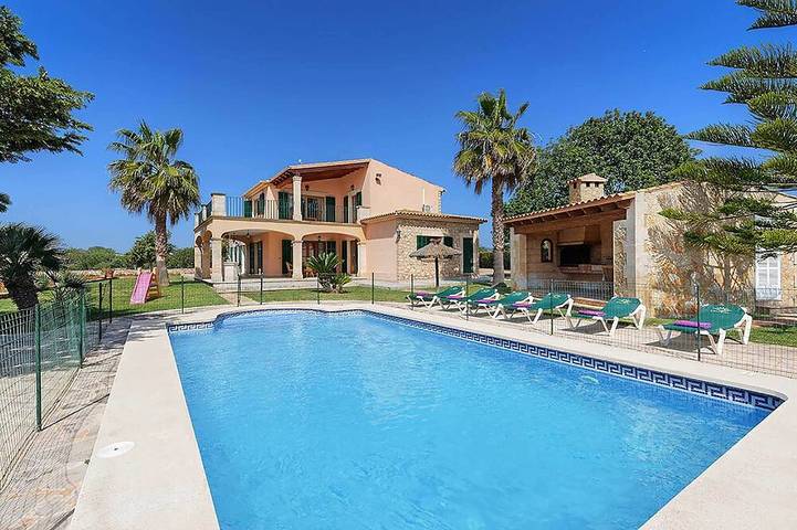 Villa pour 6 personnes, avec terrasse et jardin à Cala Ferrera