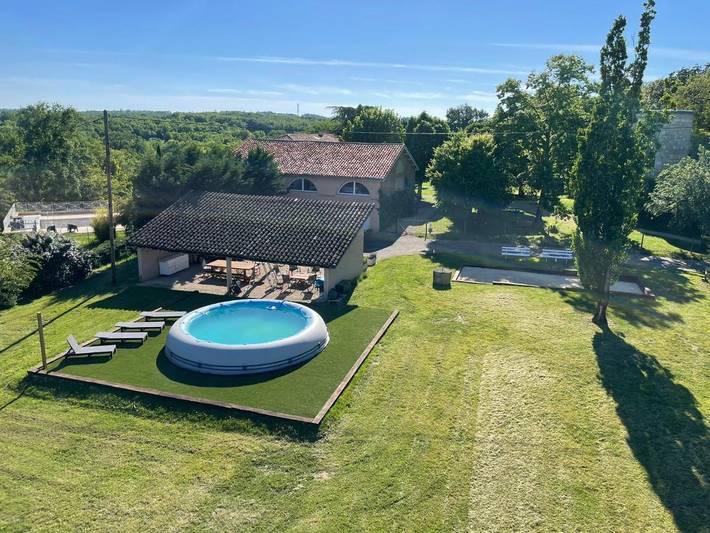 Location de vacances pour 2 personnes, avec vue ainsi que jardin et piscine à Fleurance - 2