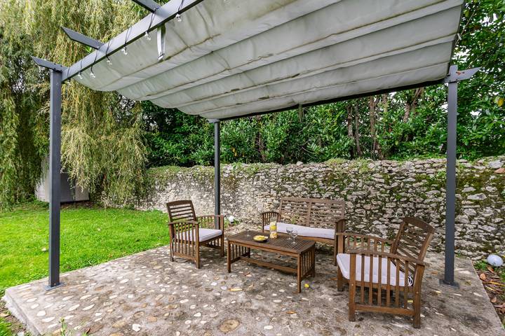 Casa de vacaciones 'La Braña' con vistas a la montaña, terraza privada y Wi-Fi in Bustio, Ribadedeva