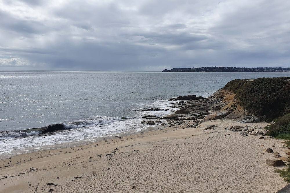 Appartement entier, Appartement type 3 neuf  de 60m2 vue mer à 150m de la plage in Locmaria-Plouzané, Région de Brest