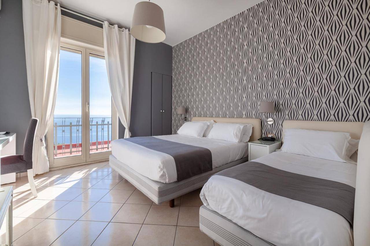 Mini Hotel - Angolo Di Paradiso - in Pozzuoli, Neapel Provinz