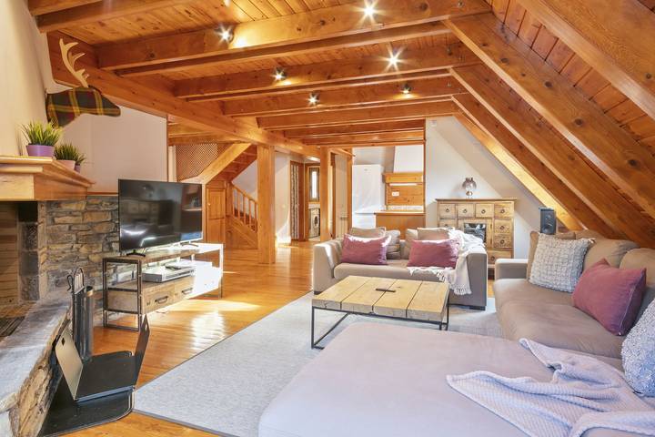 Location de vacances pour 9 personnes, avec Balcon à Vielha e Mijaran