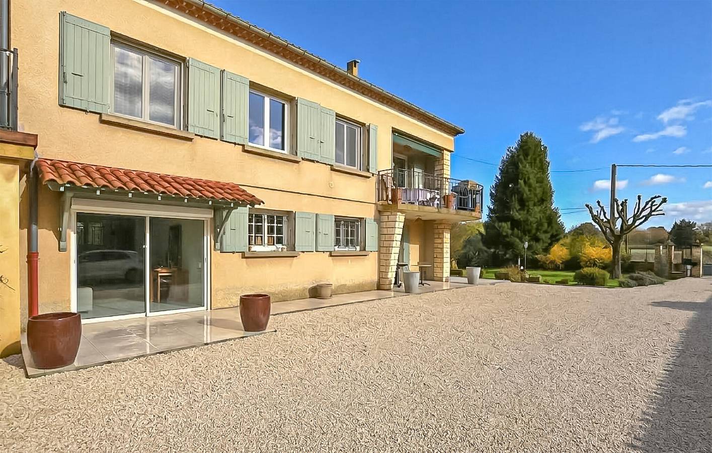 Appartement de vacances entier, Charmant appartement de 90 m² avec jardin, Wi-Fi et parking près de la rivière La Meyne in Orange, Vaucluse