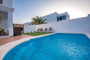 Chalet para 6 personas, con balcón y piscina en Lanzarote