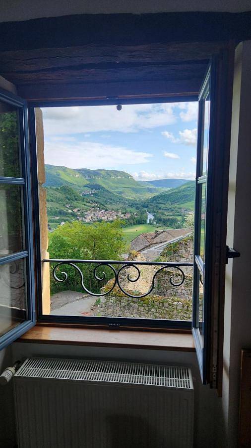 Appartement entier, Two-Bedroom Apartment in Compeyre, Parc naturel régional des Grands Causses