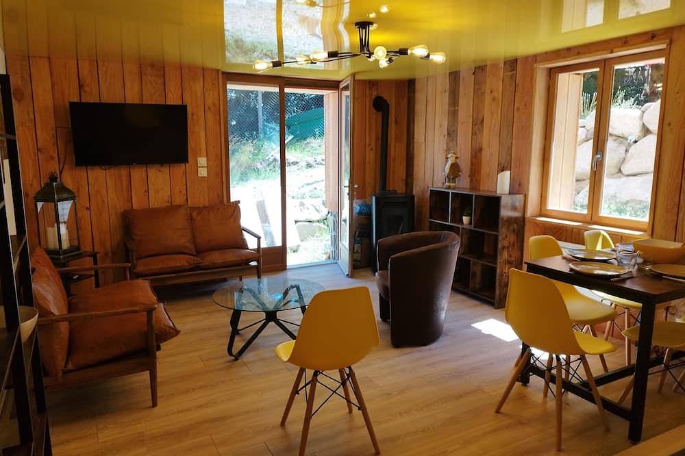 Entire apartment, Le Lupin Rénovation de Standing Située en Sortie de Village Vers Les Angles in Formiguères, Parc naturel régional des Pyrénées catalanes