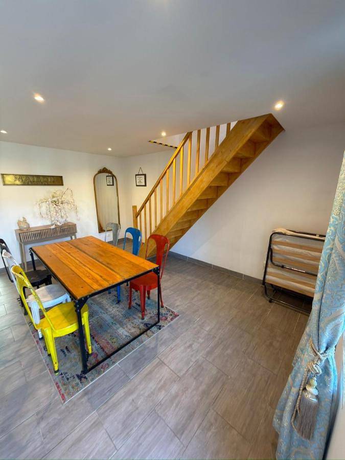 Location de vacances pour 5 personnes, avec Terrasse dans Mecquignies