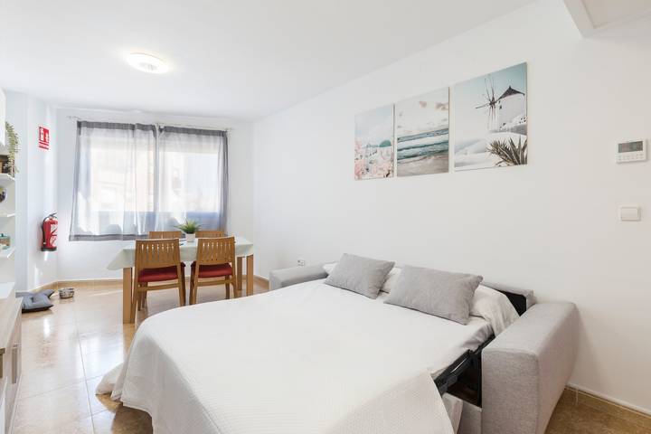 Apartamento entero, Apartamento 'Vivienda Maiva' con terraza privada, Wi-Fi y aire acondicionado in Alhama de Murcia, Interior de Murcia
