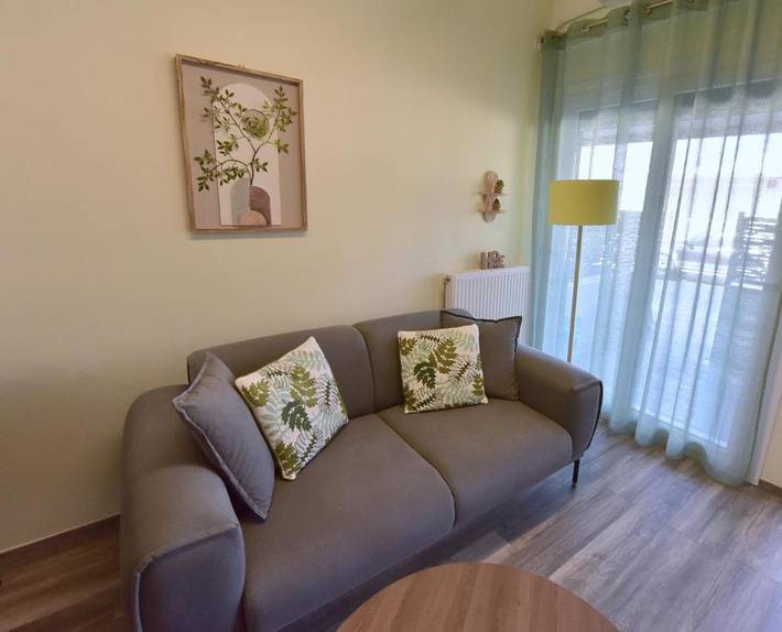 Location de vacances pour 4 personnes, avec piscine ainsi que terrasse et jardin dans Érétrie - 3