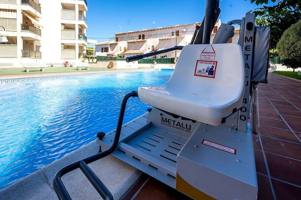 Entire apartment, Beautiful apartment for 4 guests with A\/C, Wifi, pool, Tv, terrace and pets allowed in Torredembarra, Costa Dorada