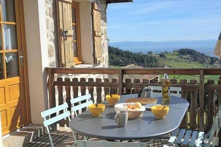 Gîte pour 6 personnes, avec jardin