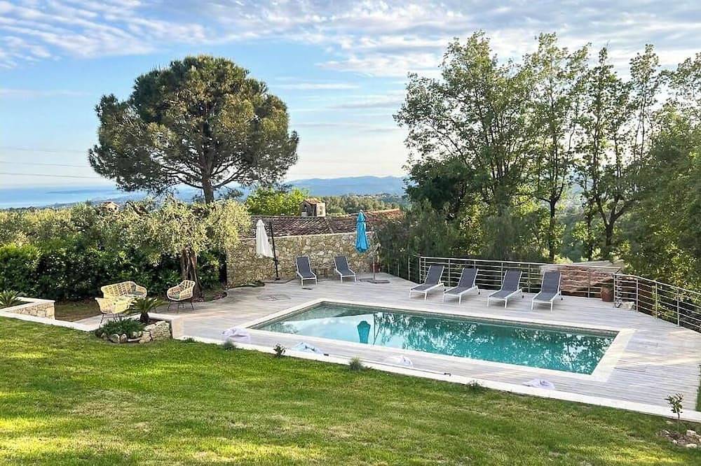 Villa avec vue panoramique sur la Côte d'Azur in La Gaude, Côte méditerranéenne (France)