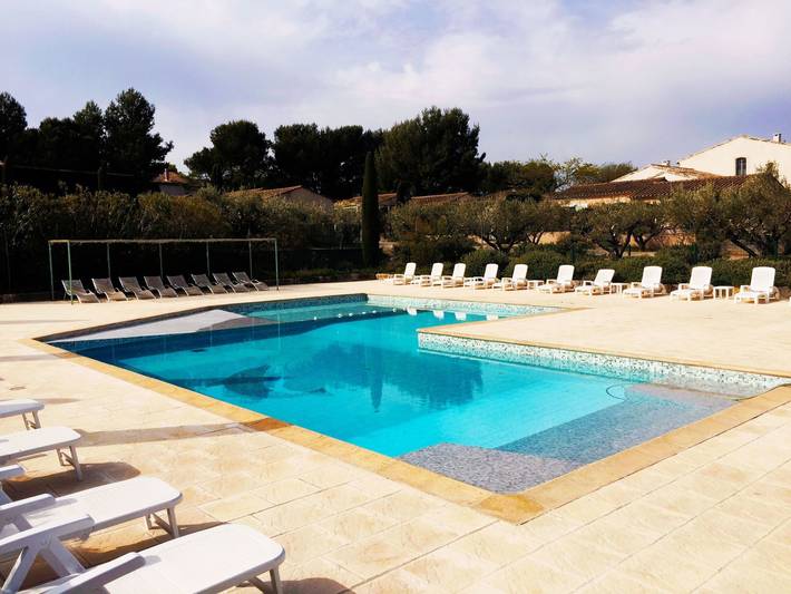 Location de vacances pour 4 personnes, avec jardin ainsi que terrasse et piscine à Saint-Rémy-de-Provence - 3