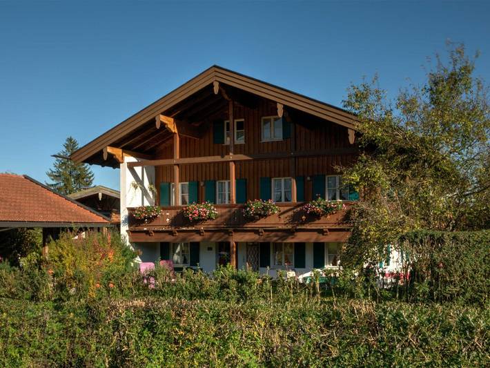 Ferienwohnung für 2 Personen, mit Balkon und Terrasse sowie Garten