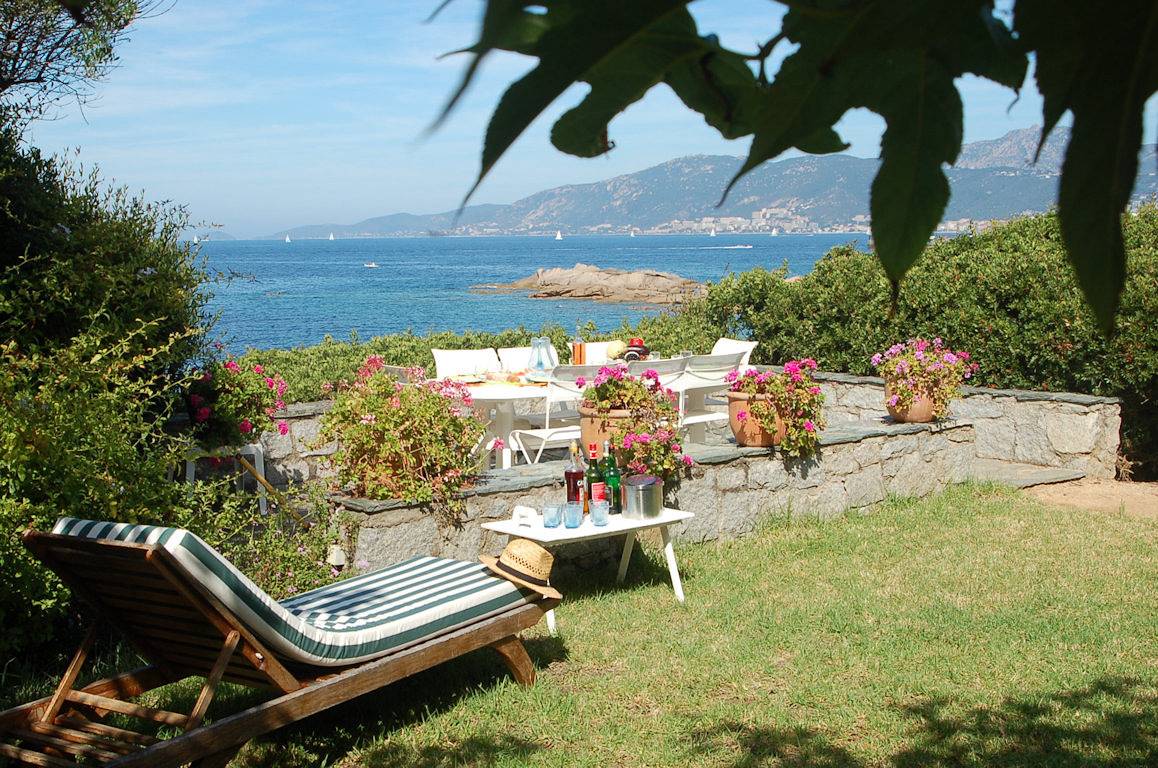 Villa les pieds dans l'eau sur le Golfe d'Ajaccio in Porticcio, Grosseto-Prugna