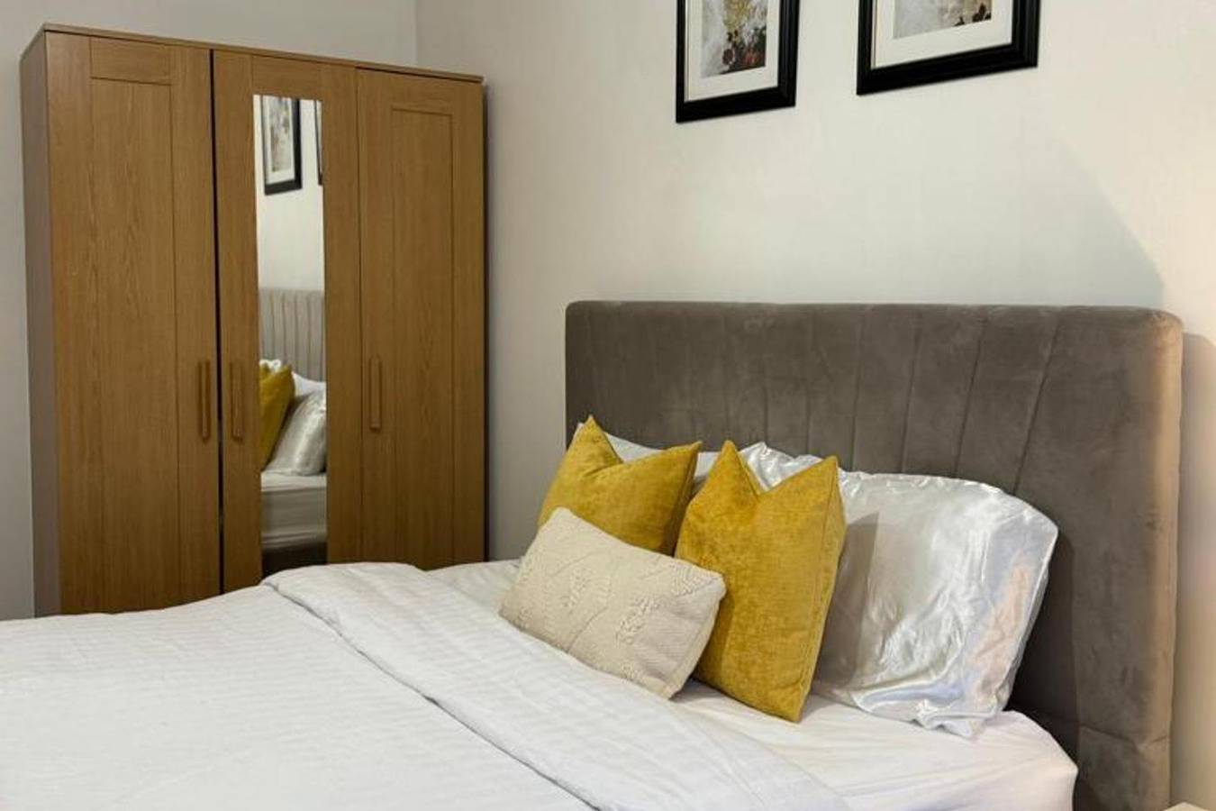 Ganze Ferienwohnung, 2-bed - 2-Bath - Sleeps 4 - Free Parking in Dartford, Kent