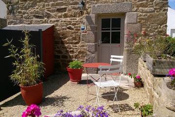 Gîte pour 2 personnes, avec terrasse à Louannec