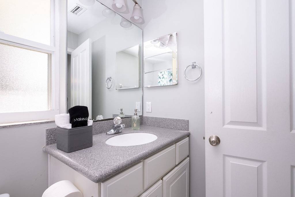 Gainesville Style - King and Queen 2B/2B walk to Uf in Gainesville, Alachua County