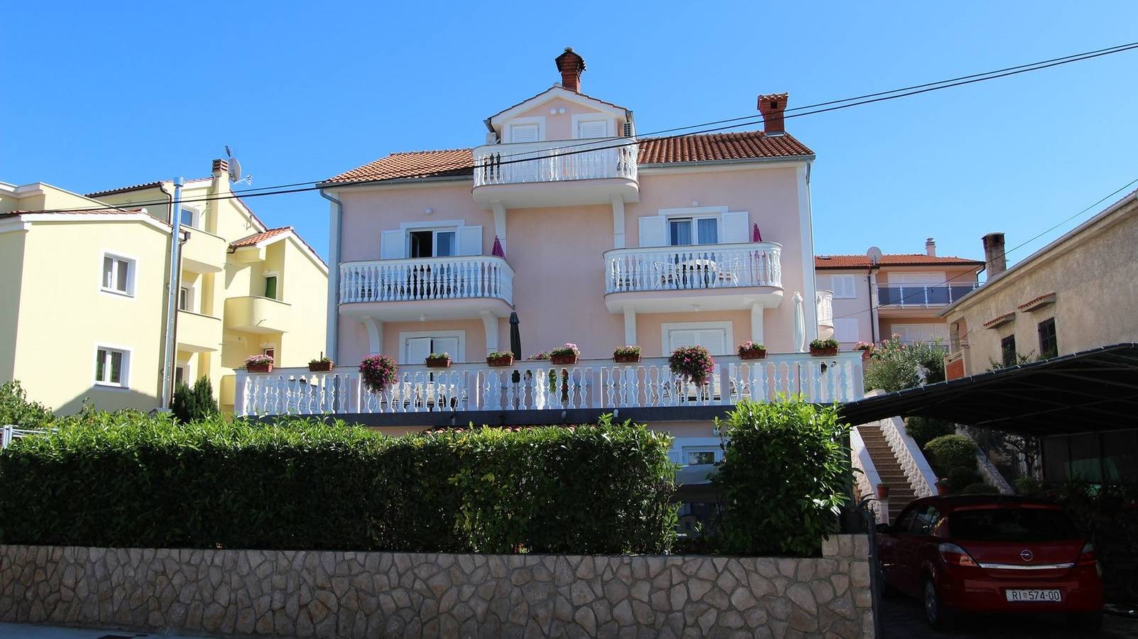 Ganze Wohnung, Günstliche Ferienwohnung Marijan 6 mit Meerblick in Malinska in Malinska-Dubašnica, Krk