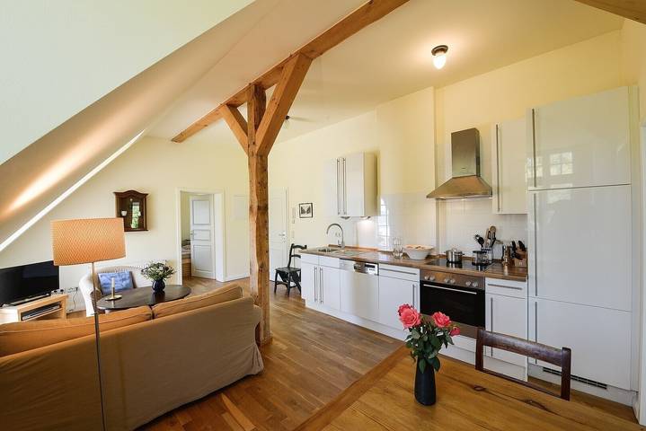 Appartamento intero, Appartamento di vacanza "Gut Grubnow Rügen - 6" con giardino privato, balcone e Wi-Fi in Neuenkirchen (Rügen), Rugen