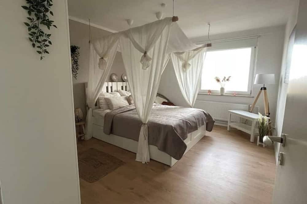 Ganze Wohnung, Weser-City-Panorama | 2Zi | 9Og | 5P | Mitte in Bremerhaven-Mitte, Bremerhaven