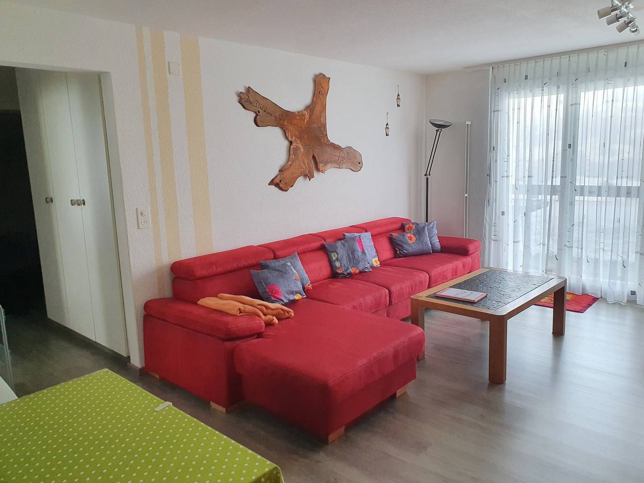Apartamento entero, Apartamento con una gran terraza y vistas al lago y a las montañas. in Klewenalp-Stockhütte, Emmetten