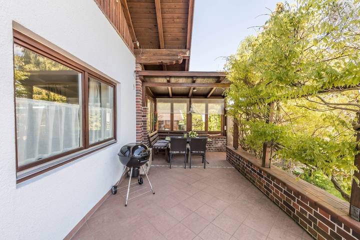 Ganze Wohnung, Ferienwohnung "Julia" mit Seeblick, Bergblick, Wlan, Garten & Terrasse in Tachinger See, Taching am See