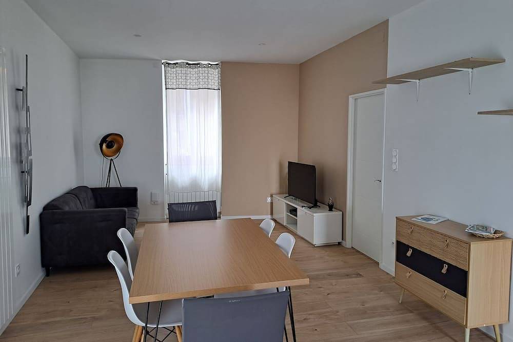 Maison spacieuse et chaleureuse au centre ville . Tout est accessible à pied. in Bourg-en-Bresse, Région de Bourg-en-Bresse